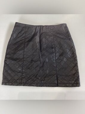 Forever 21 Black Faux Leather Mini Skirt Size Small Patterned Lined NWT